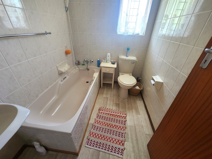 4 Bedroom Property for Sale in Dana Bay Western Cape
